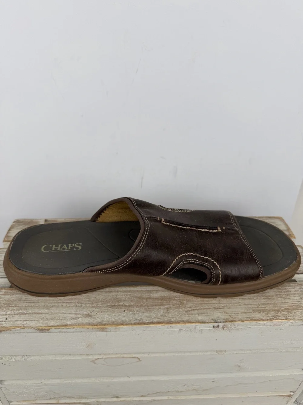 Chaps men's brown slide sandals contrast stitching and a cushioned footbed 11M